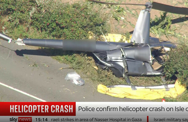 Three dead after helicopter crashes during flying lesson on Isle of Wight - The Journal