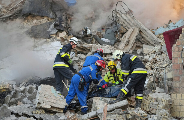 At least 14 people, including three children, killed in overnight Russian strikes in Kyiv - The Journal