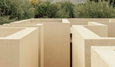 Solum carves "labyrinthine" alleyway through coastal home in Italy