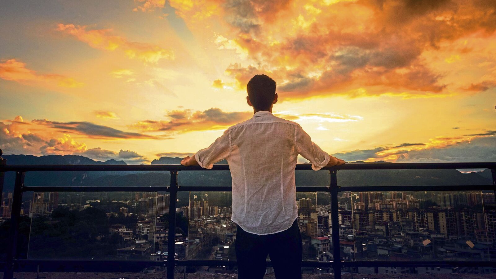 Exploring identity and resilience in Fauzia Rafique’s novel