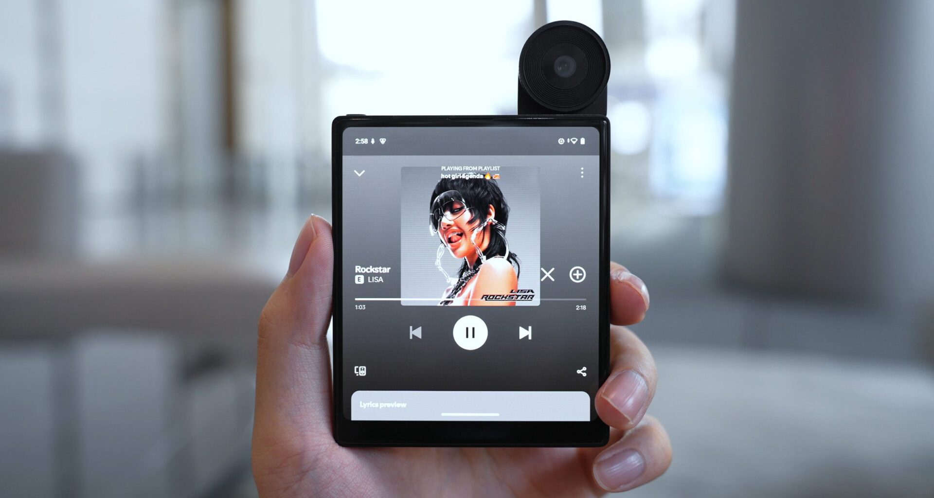 Dezeen Debate features "ergonomically problematic" MindOne smartphone