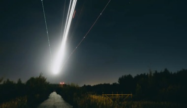 Glitch 11,320 feet below the ocean? Scientists say 'ghost particle' from deep space crashed into Earth