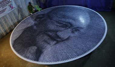 the largest pin and thread art depicts Gandhi