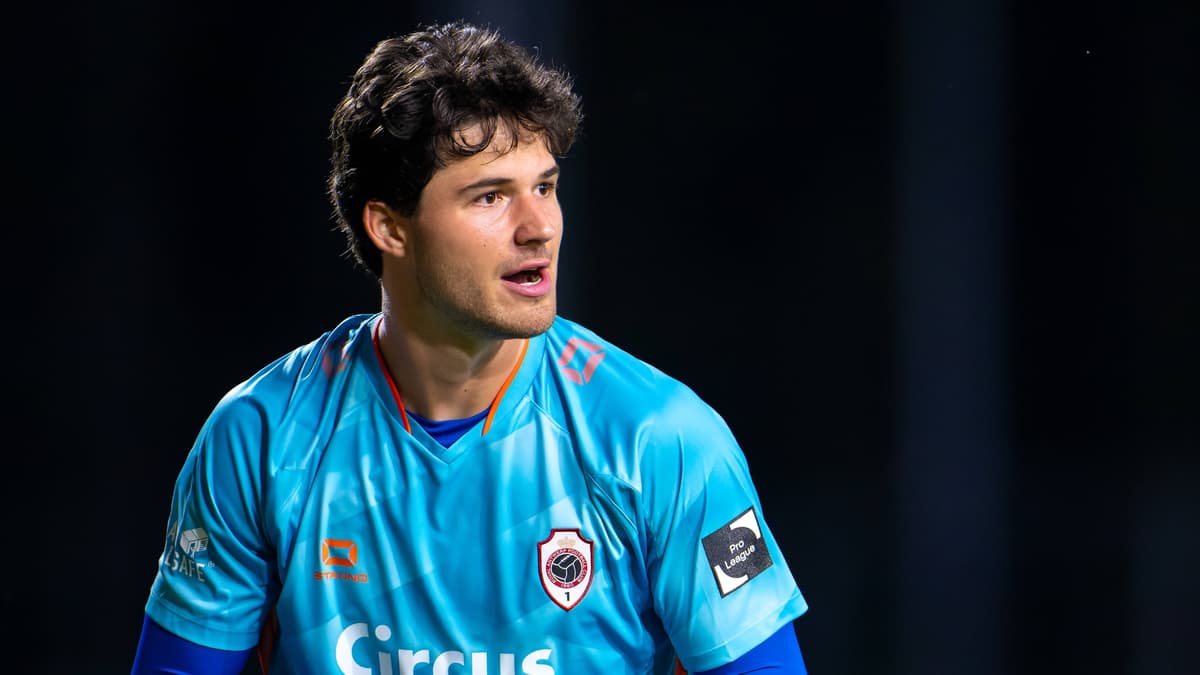Man Utd Transfer News: Red Devils given shock Senne Lammens update