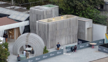 jgstudio transforms public bathroom into concrete installation in ecuador