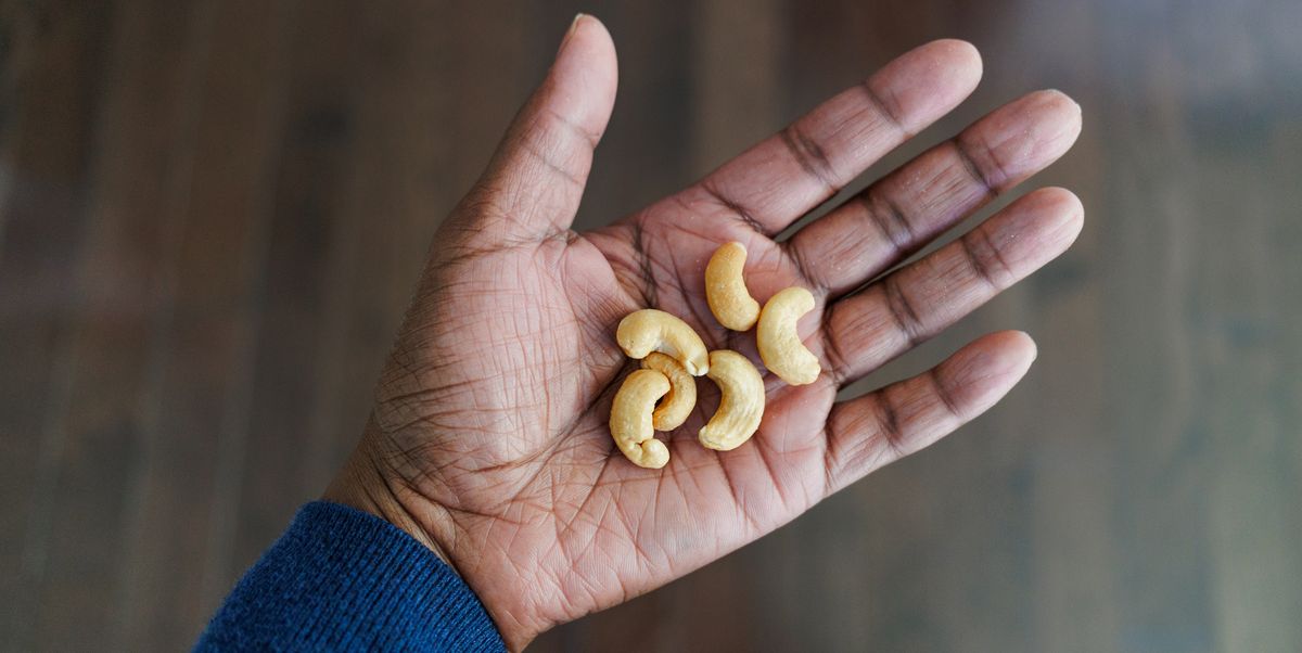 Are Cashews Good for You? We Asked Dietitians