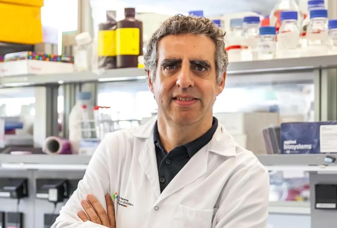 Director of the Josep Carreras Leukaemia Research Institute, Dr. Manel Esteller, in a lab.