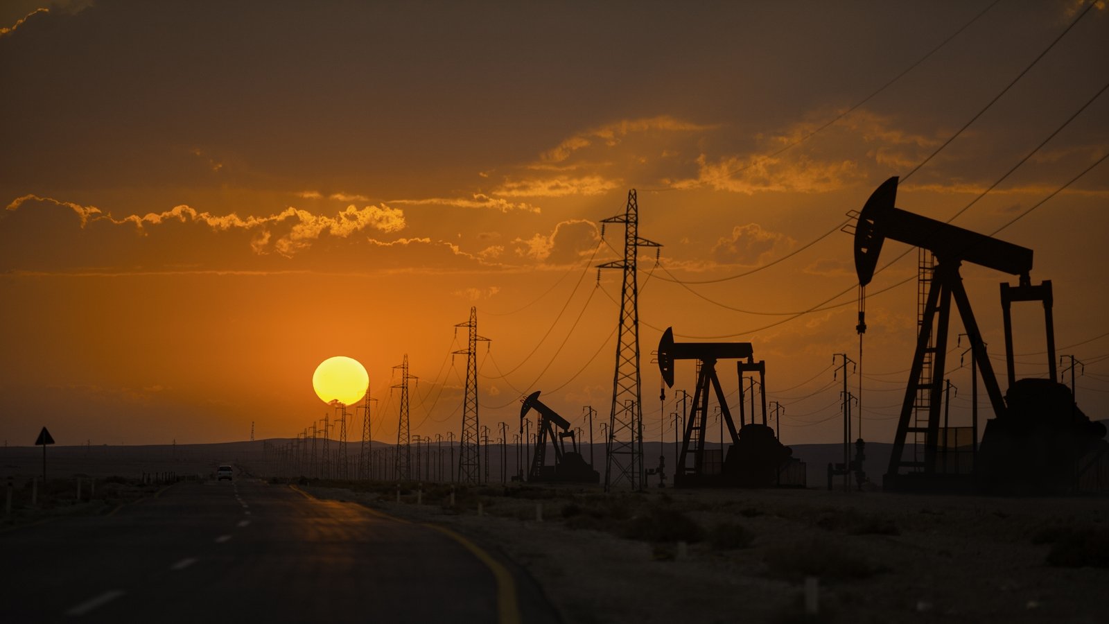 Oil prices dip as demand fears overshadow Fed rate cut