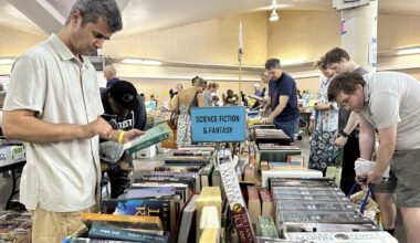 Shoppers Stock Up at Planned Parenthood Book Sale in Santa Barbara  | Local News