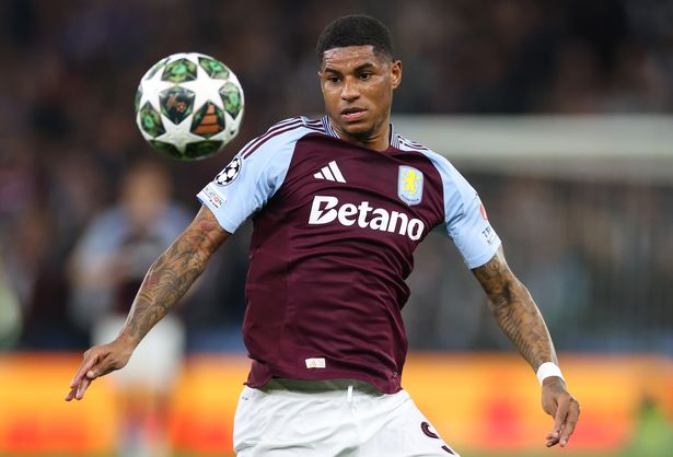 Marcus Rashford of Aston Villa controls the ball during the UEFA Champions League 2024/25 Quarter Final Second Leg match between Aston Villa FC and Paris Saint-Germain at Villa Park on April 15, 2025 in Birmingham, England. 