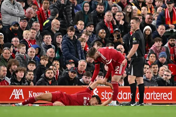 Liverpool new boy Giovanni Leoni is set to be out long-term with an injury