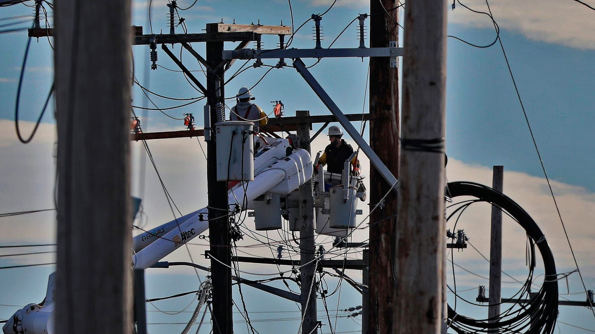Internet provider plans Acushnet, SouthCoast expansion