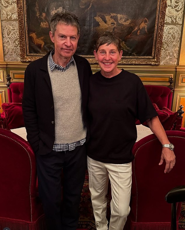 Ellen DeGeneres is starting to look more like her older brother. On Tuesday the 67-year-old comedienne and the 71-year-old movie producer were seen together in a rare portrait. They resembled each other because for the first time they have the same hair color: dark gray