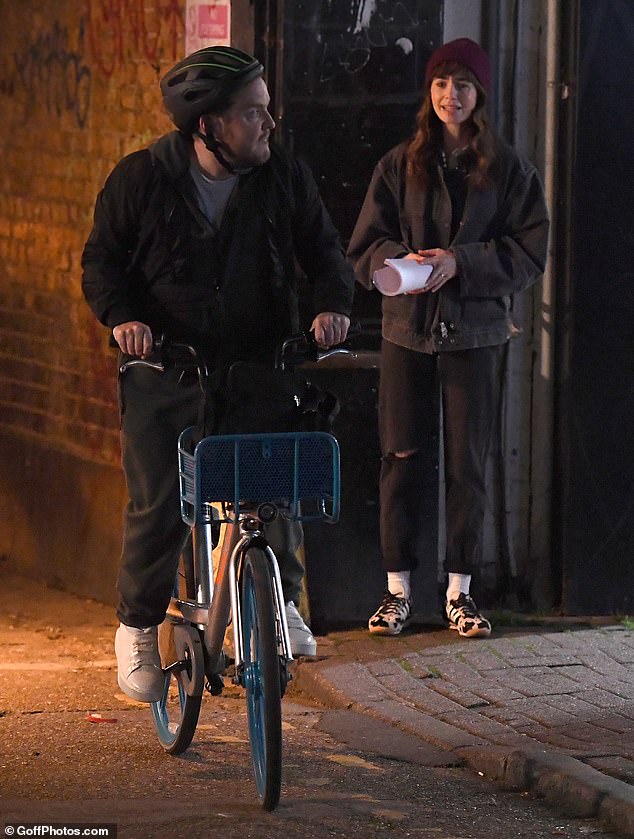 The cyclist quickly left the backstreet after making the drug deal during the film scene