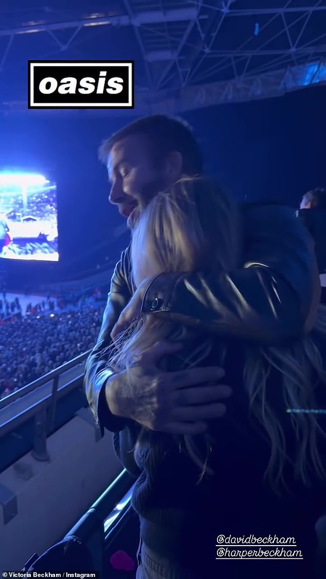 David and Harper, who share a famously close bond, cosied up while her dad sang