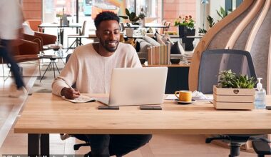 Private sector workers in all sizes of company are much less likely to be on track for a decent retirement than those with public sector jobs