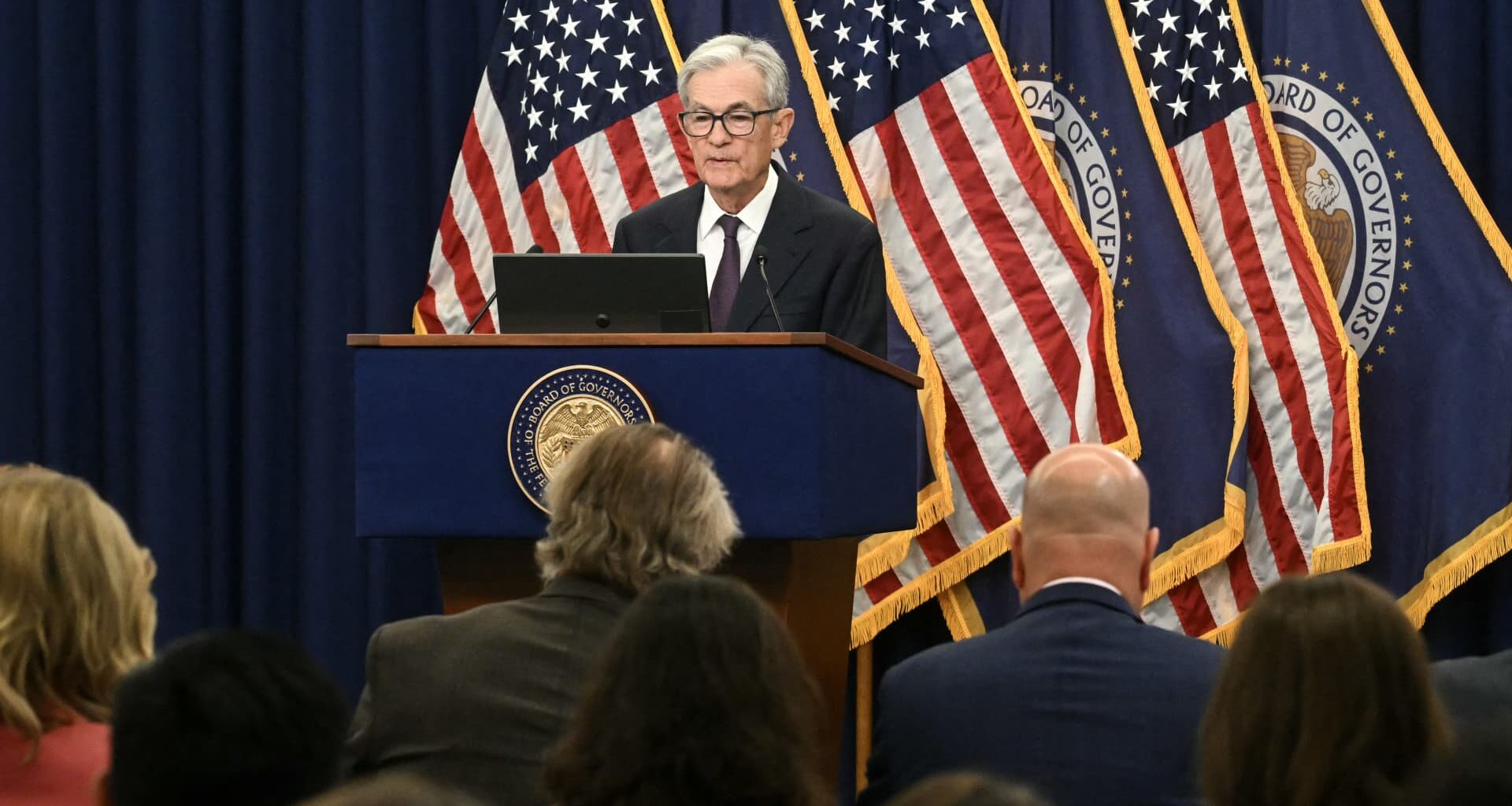 The stock market is having a hard time choosing a side after the Fed cut rates
