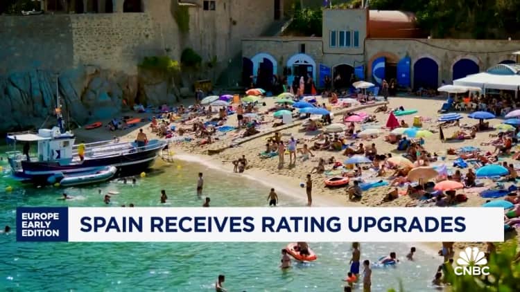 Spain earns double ratings upgrade from Moody's, Fitch