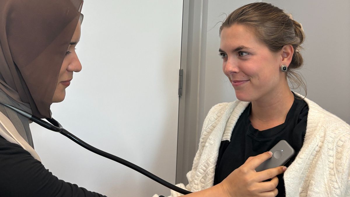 AI stethoscope can detect heart conditions in just 15 seconds, UK doctors find