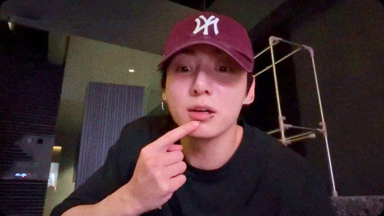 BTS Jungkook's 'Choco Chip' Mole Is 'Safe And Healthy' - Why Were ARMYs Worried About JK's Famous Under Lip Spot? | Korean