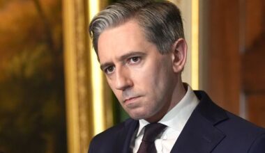Gardaí in counter-terror unit investigate ‘extremely grave’ threats made against Simon Harris’s children