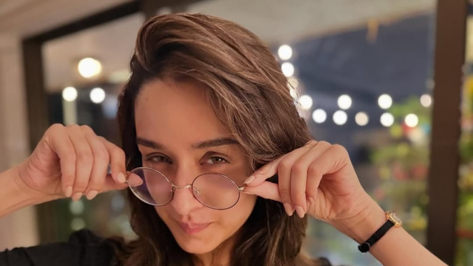 Shraddha Kapoor posts a very honest work experience information on LinkedIn, internet can't stop laughing | Bollywood