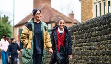 The Dos and Don’ts of school gate etiquette every parent should know