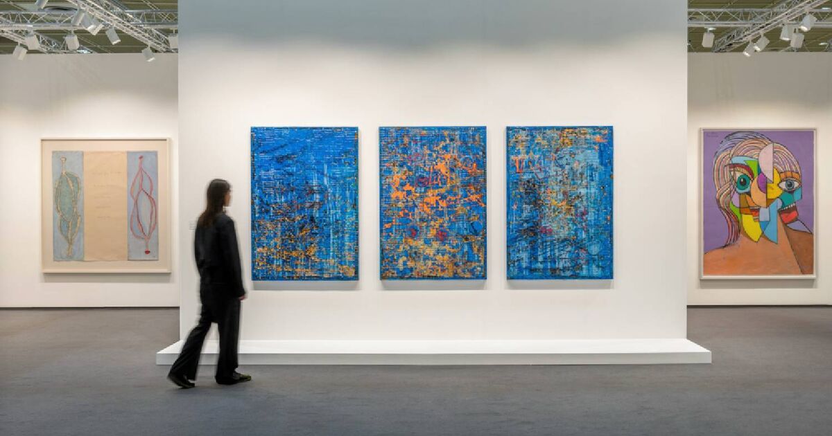 $4.5 million Mark Bradford painting leads Frieze Seoul 2025 opening day sales.