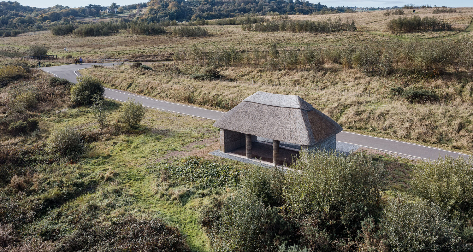 den talamh Meeting Point / Fuinneamh Workshop Architects
