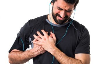 Cardiologist shares 5 easy things people need to do in their 20s, 30s to protect heart health: Eat spinach, take stairs