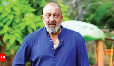 Sanjay Dutt cried for 3 hours after lung cancer diagnosis; Rakesh Roshan helped him get treatment post US visa rejection | Hindi Movie News