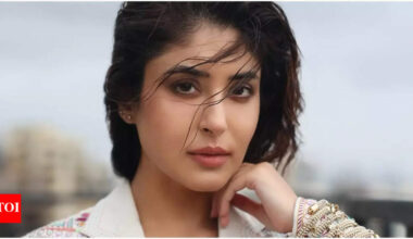 Kritika Kamra opens up on handling social media trolls; says, "People have become polarized without reason" | Hindi Movie News