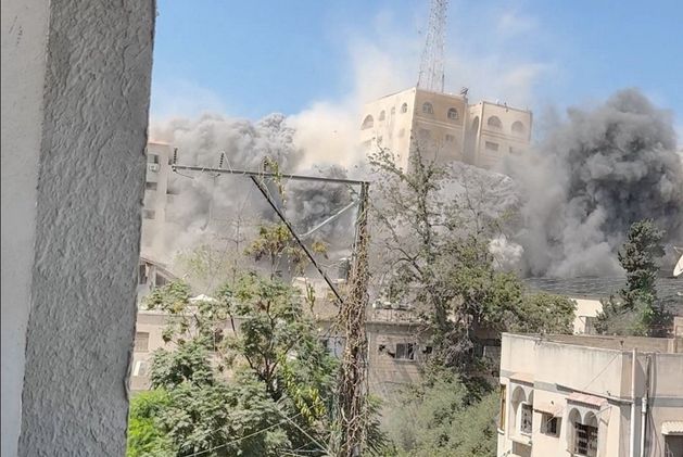 Israeli forces target more high-rise buildings in Gaza city