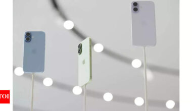 iOS 26 rollout: When will your iPhone get Apple's latest OS update