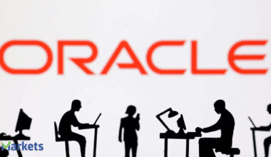 Oracle shares surge 35% on AI cloud growth as customers race to secure computing capacity
