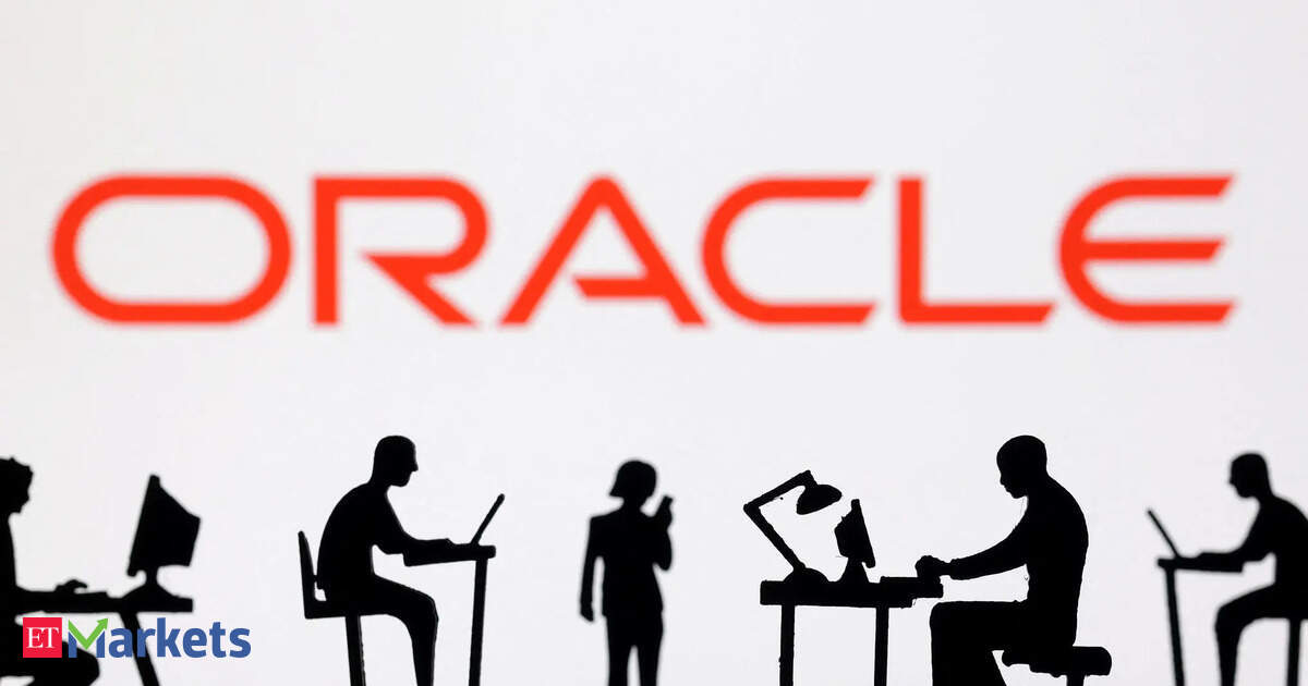 Oracle shares surge 35% on AI cloud growth as customers race to secure computing capacity