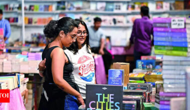Diverse reads captivate visitors at Lucknow Book Fair | Lucknow News