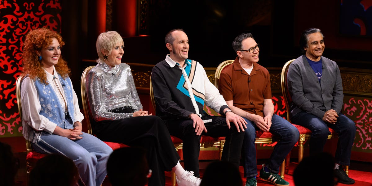 Taskmaster premieres "deliciously daft" new series with brand-new contestants and tasks