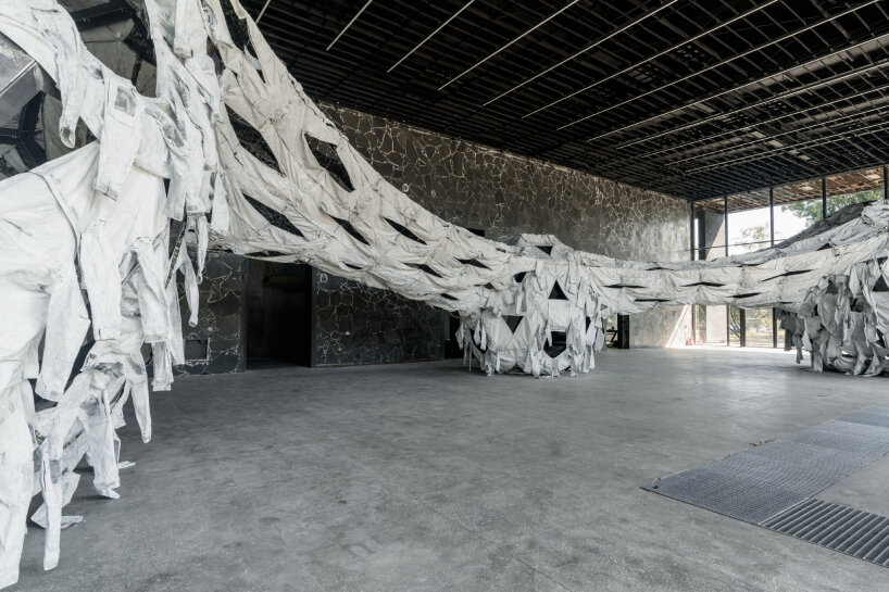 ai weiwei installation ukraine