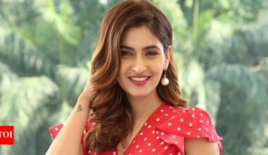 Karishma Sharma gives health update; reveals why she 'jumped' from a moving train: ‘My friend is from Kolkata…’ | Hindi Movie News