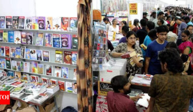 10,000 people visit Madurai book fair during weekend | Madurai News