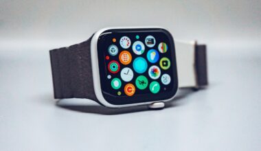 Man suffers massive heart attack; Apple Watch, WHOOP give ‘false assurance’, claims LinkedIn post