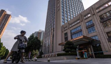 China unveils measures to boost services consumption and growth