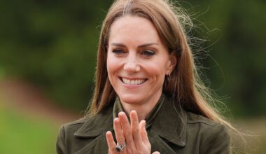 Kate Middleton subtly modifies engagement ring stack, adds fifth band. Details here