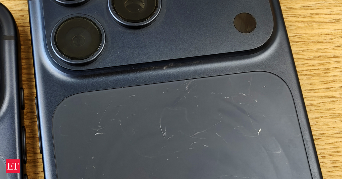 Chinese iPhone buyers complain of scratches on new Pro models