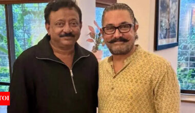 Aamir Khan poses with Ram Gopal Varma: Filmmaker calls him 'Rangeela' man; fans demand sequel | Hindi Movie News