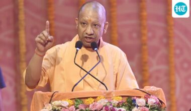 CM Adityanath urges youth to spend less time on smartphones, read more books