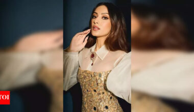 Sahher Bambba praises Aryan Khan, says he asked her to message him once she got home safely after shoot |