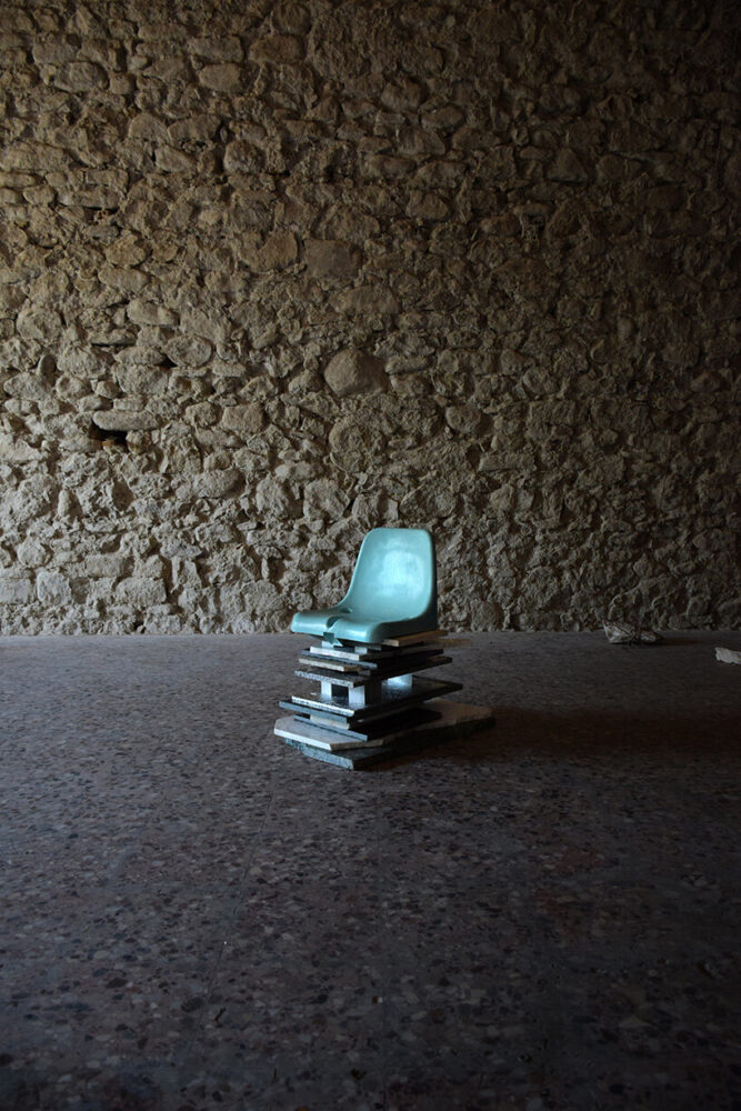Balance chair | image courtesy of Spazio Altro
