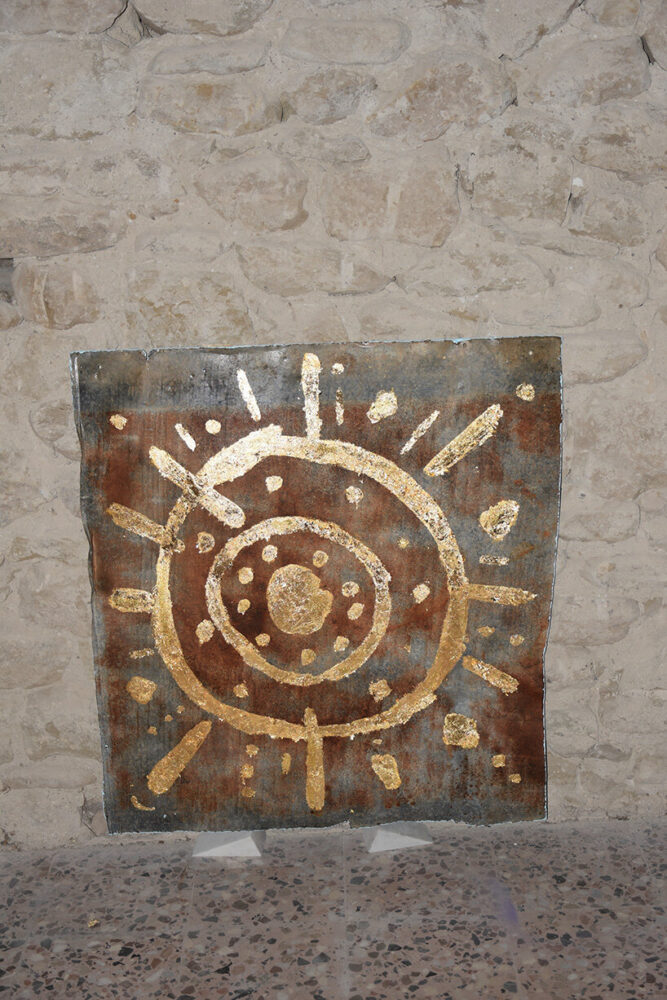 cave drawing - sun | image courtesy of taxidi Tinos